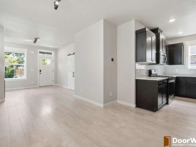 2364 Audubon Ave — Photo 1