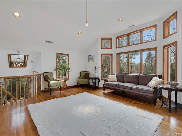 340 Newtown Turnpike, Redding, CT 06896