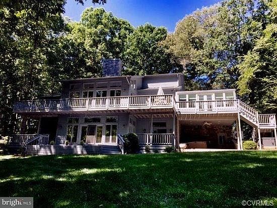 1st image of 142 Renfrew Cir