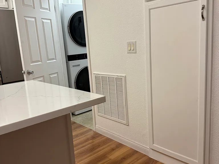 1321 Lorilyn Ave #1 — Photo 5
