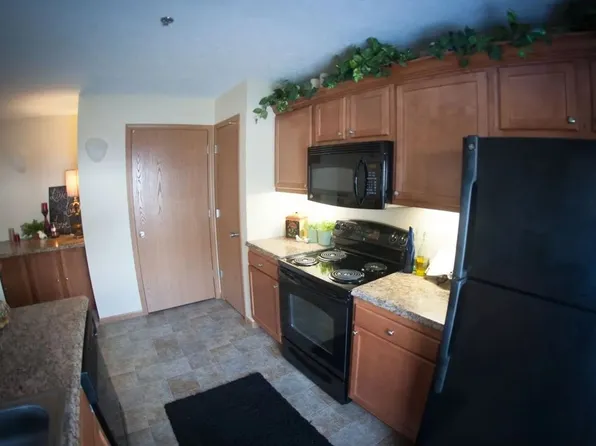 University Village Townhome - BJK-A, 834 N 8th St #E8635ad6e, Terre Haute, IN 47807