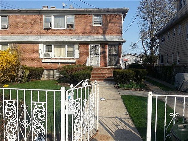 2nd image of 10705 Monterey St