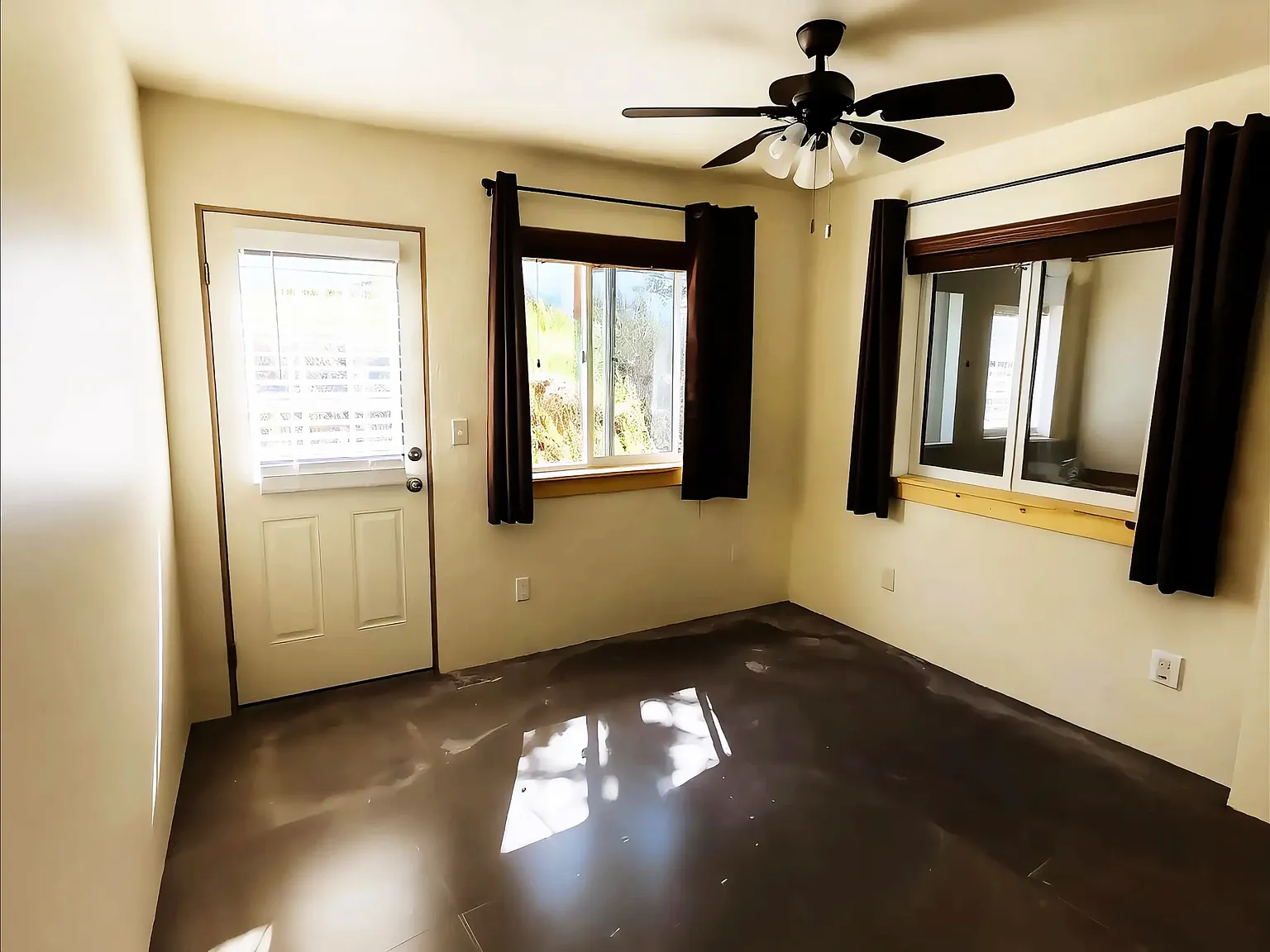 2 bed, 1000 sqft, $1,900 — Photo 3