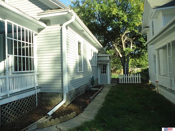 5th image of 1806 Harwood St