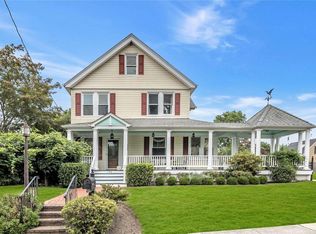 145 Sidney St, Oyster Bay, NY 11771