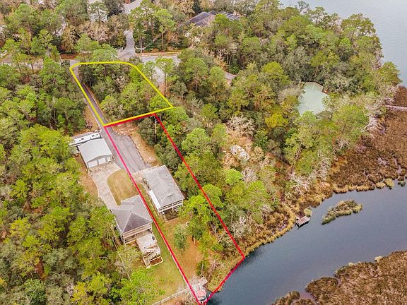 2nd image of 304 Bayou Forest Dr W