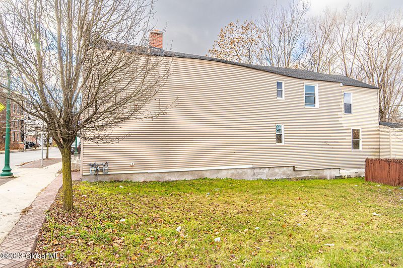 3rd image of 507 4th Street