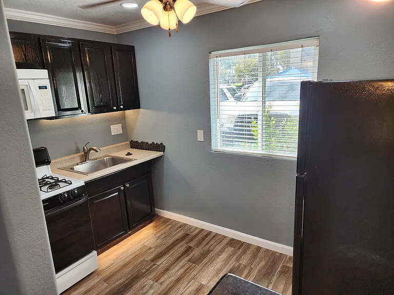 711-21 S Pine St #719 — Photo 11