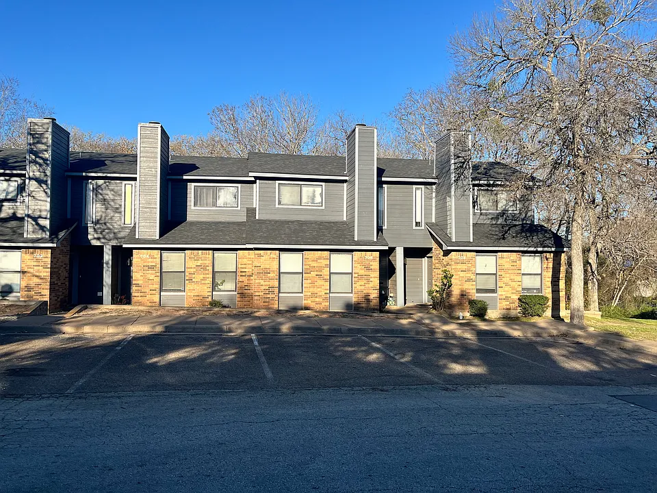 Oak Creek Condos