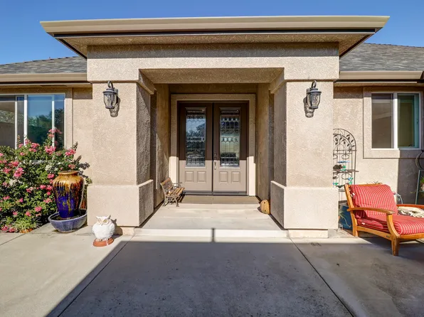 21089 Falling Leaf Rd, Redding, CA 96003