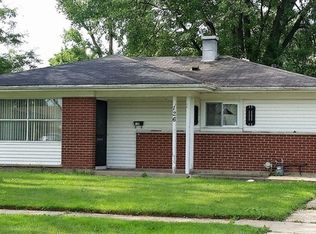 126 E Dennis Rd, Wheeling, IL 60090