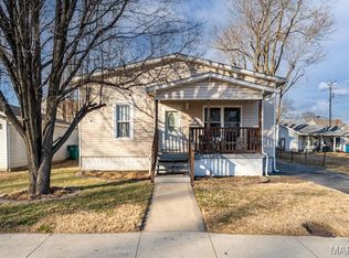 2311 E 25th St, Granite City, IL 62040