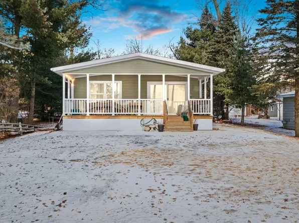 W5931 Lake Dr, Shawano, WI 54166