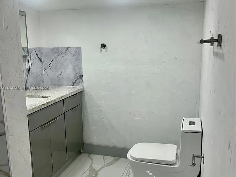 6660 Johnson St #2 — Photo 3