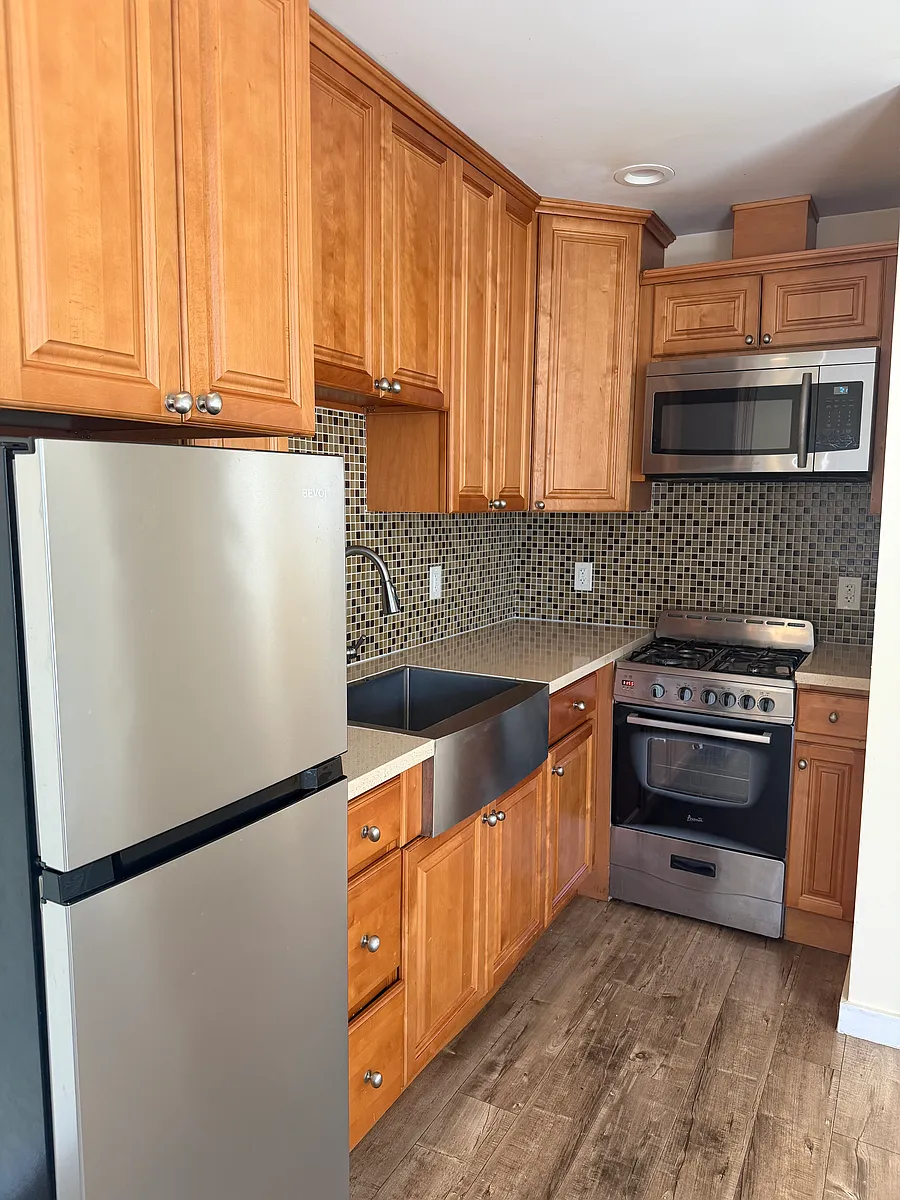 Building Photo - 424 W Gage Ave #426-1/4