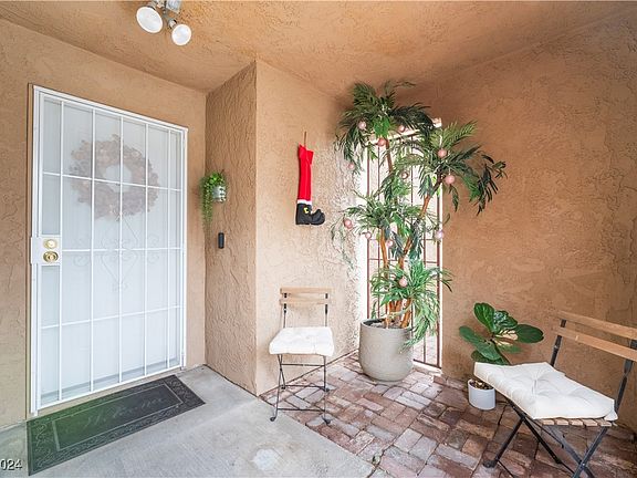 4th image of 4241 Park Ct