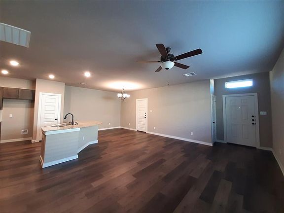 4th image of 25132 Pacific Wren Dr