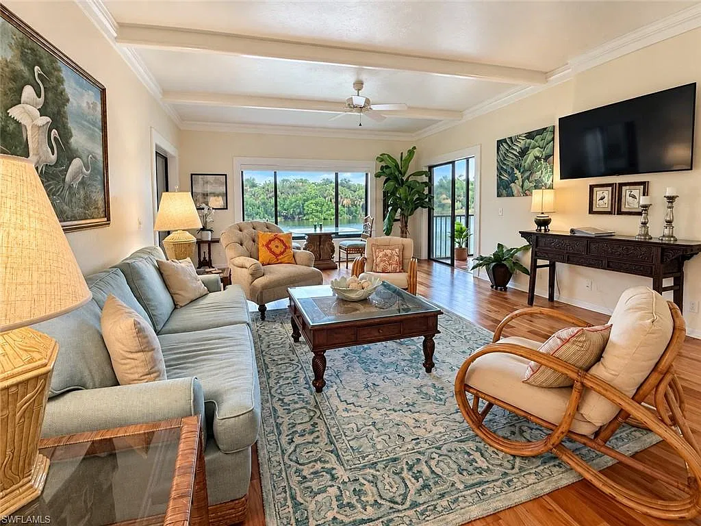 2 bed, 2.0 bath, 1345 sqft, $3,900 — Photo 1