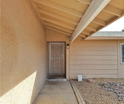 3rd image of 3630 Willow Springs Dr
