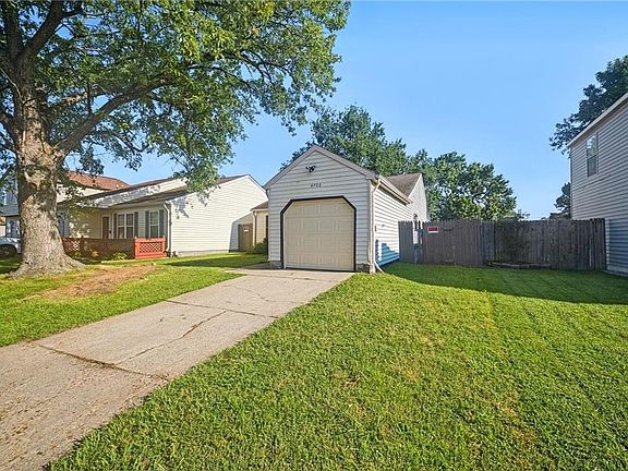 3rd image of 4720 Rugby Rd