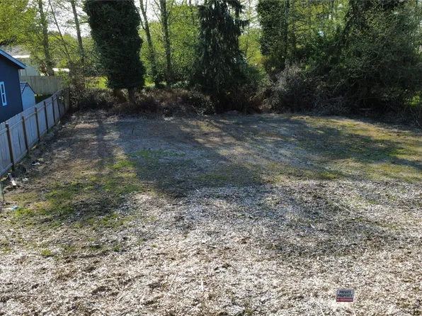 537 Chenois Avenue NE, Ocean Shores, WA 98569