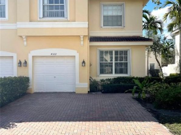 4322 SW 124th Way
