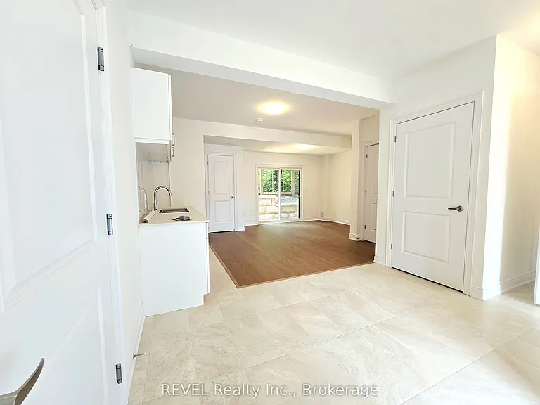 15 Lake St #2 — Photo 12