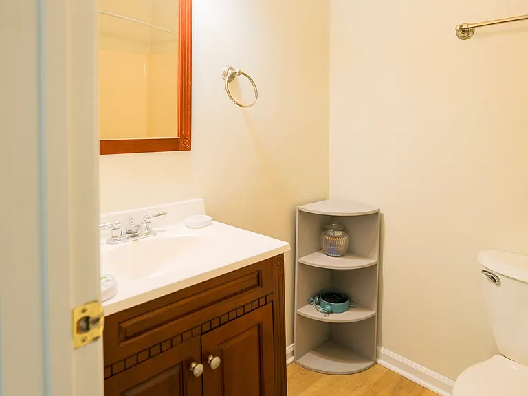 207 Westover Ave — Photo 17