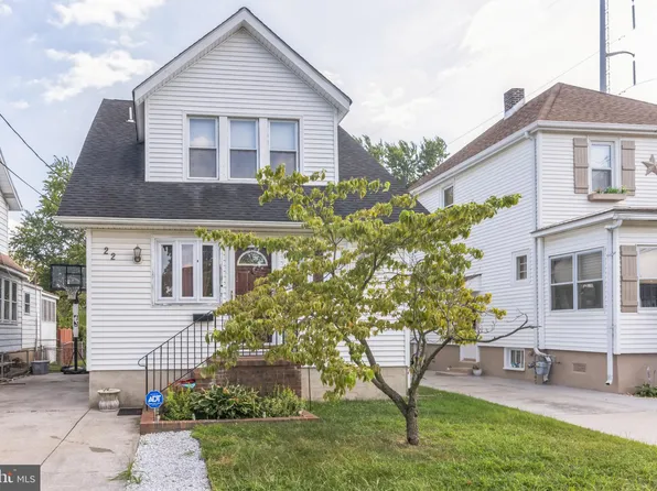22 W 3rd Ave, Runnemede, NJ 08078