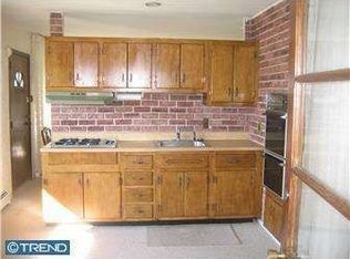 2833 Nature Rd, Philadelphia, PA 19154