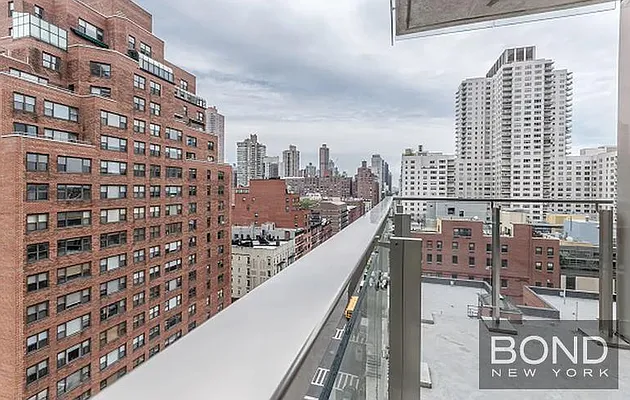 Rented by Bond New York | media 5