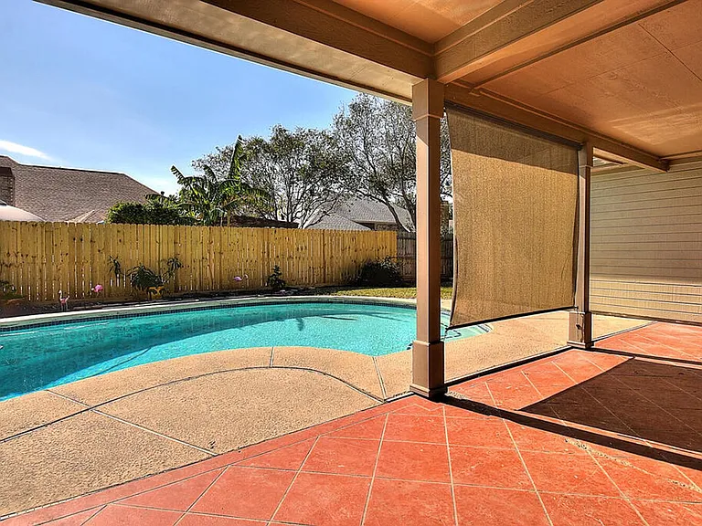 7642 Dallas St — Photo 44