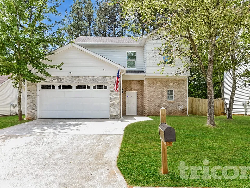 2433 Rambling Way