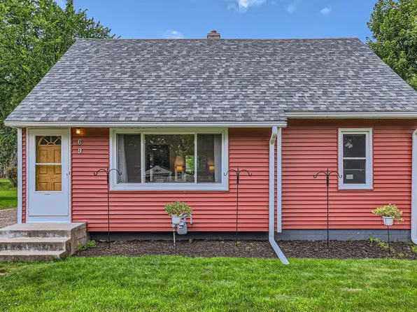 69 Ferndale St N, Maplewood, MN 55119