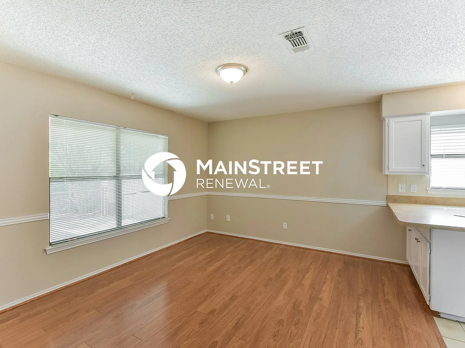 2121 Rolling Creek Run — Photo 4