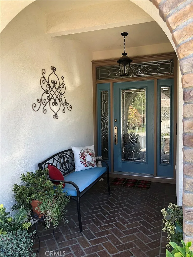 3 bed, 2237 sqft, $3,600 — Photo 2