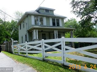 5447 Whitfield Chapel Rd, Lanham, MD 20706