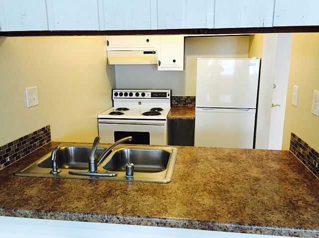 2nd image of 1327 W 27th Ave APT 304