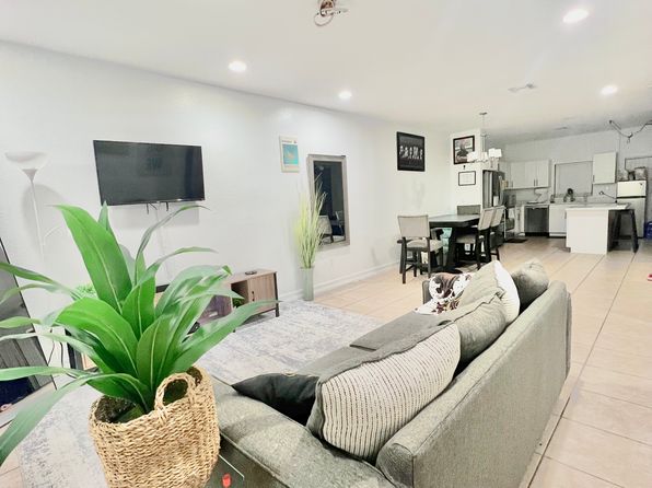 5802 Erik Way