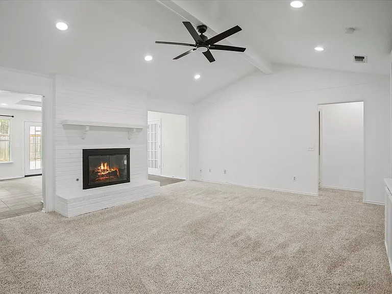 2309 Lawndale Dr — Photo 5