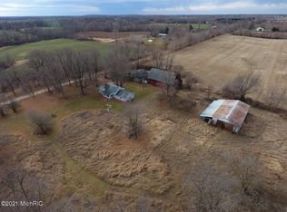 10900 Day Rd, Pittsford, MI 49271