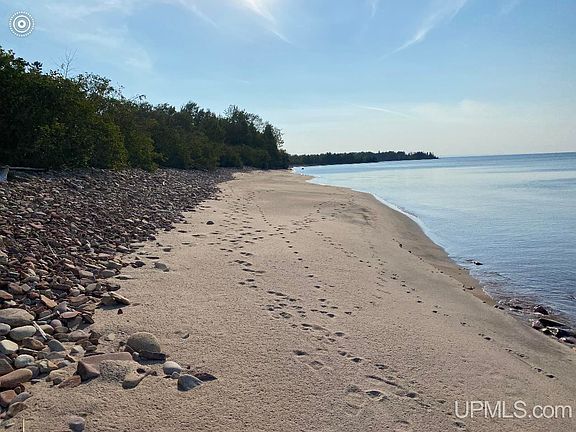 5th image of Superior Point Rd