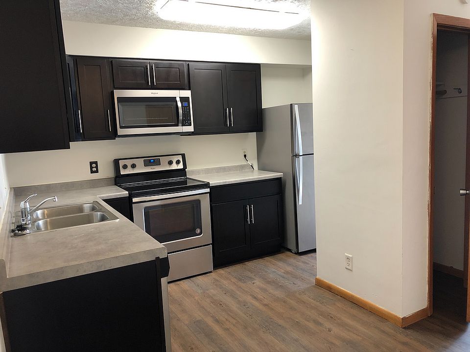 1st image of 804 24th Ave S #10