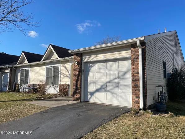 42 Buttonwood Court, Lakewood, NJ 08701