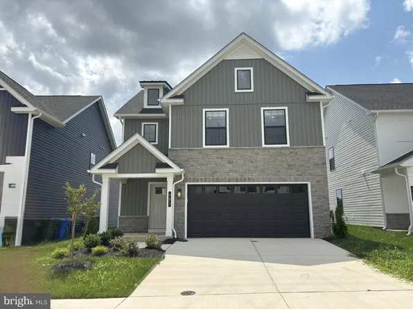 481 Woodgrain Ave, La Plata, MD 20646