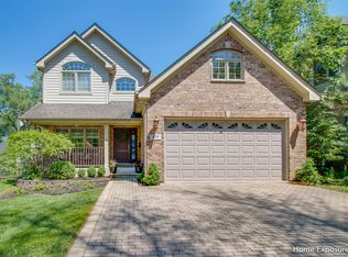 217 S Linden Ave, Westmont, IL