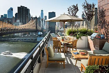 Riverwalk Crossing At 405 Main St In Roosevelt Island Sales Rentals Floorplans Streeteasy