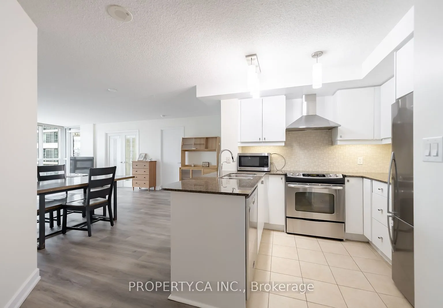 3 bed, $4,000 — Photo 3