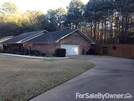 2nd image of 1404 Whispering Pines Blvd
