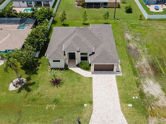2nd image of 2244 SW 27th St